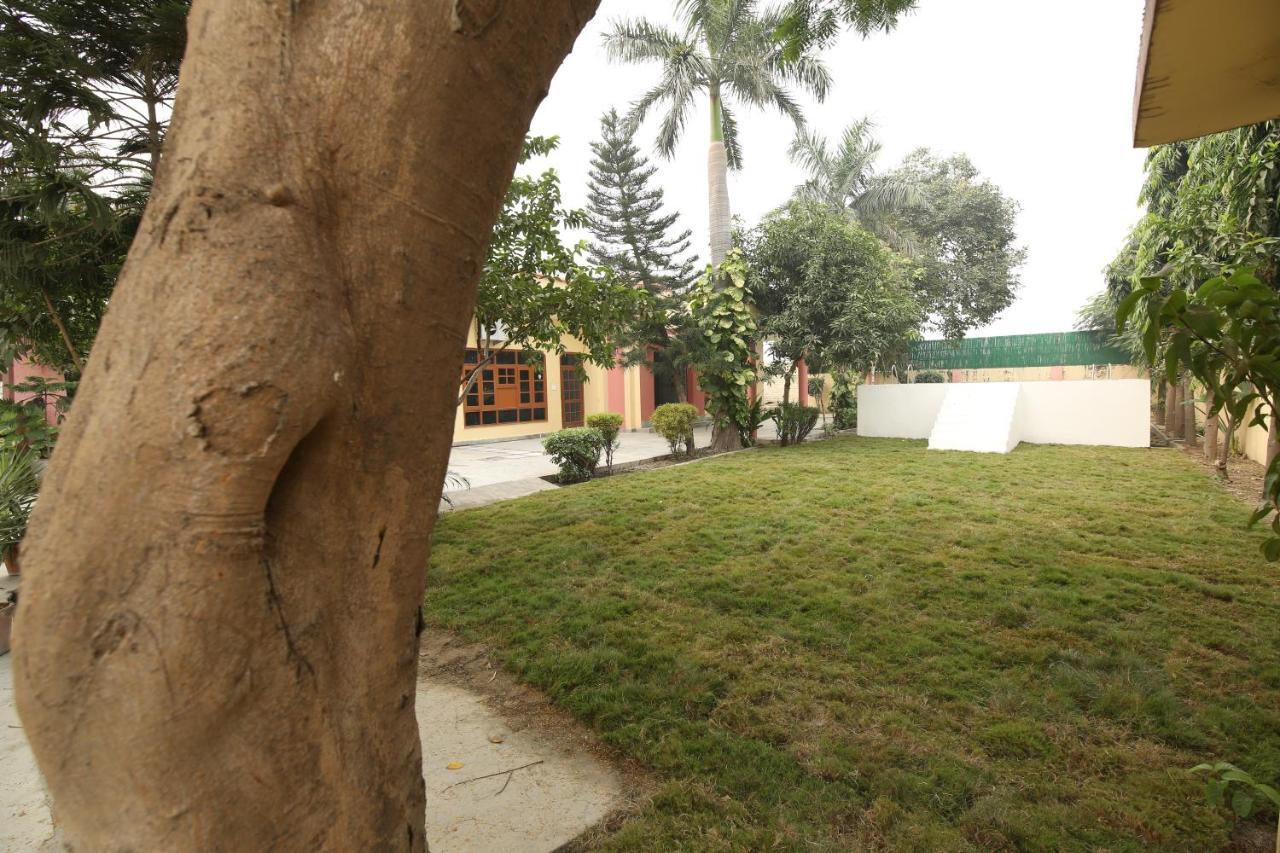 The Karnal Resort Ngoại thất bức ảnh