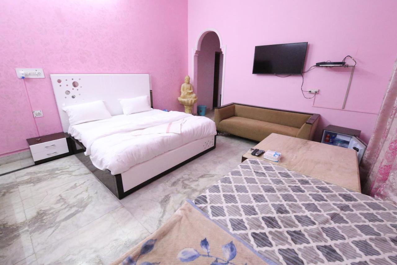 The Karnal Resort Ngoại thất bức ảnh