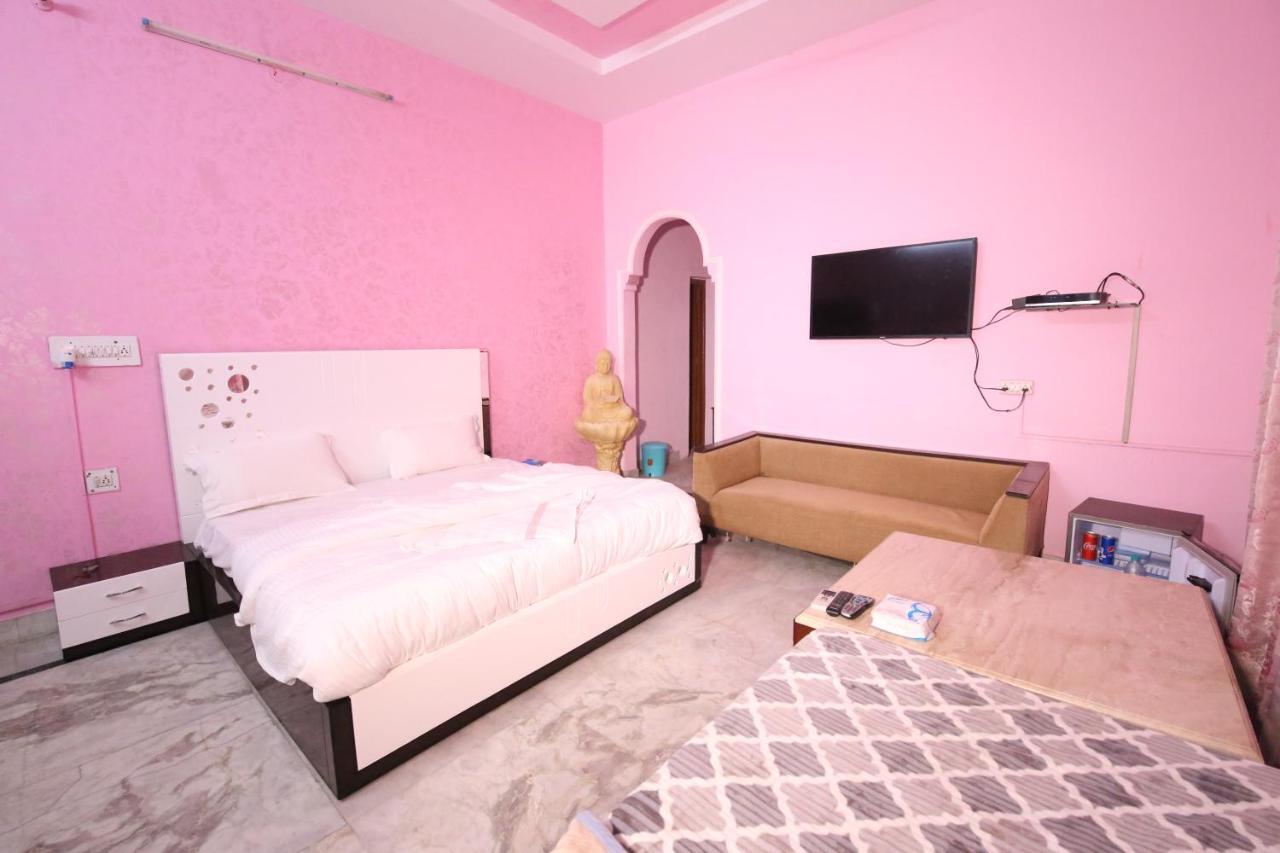 The Karnal Resort Ngoại thất bức ảnh